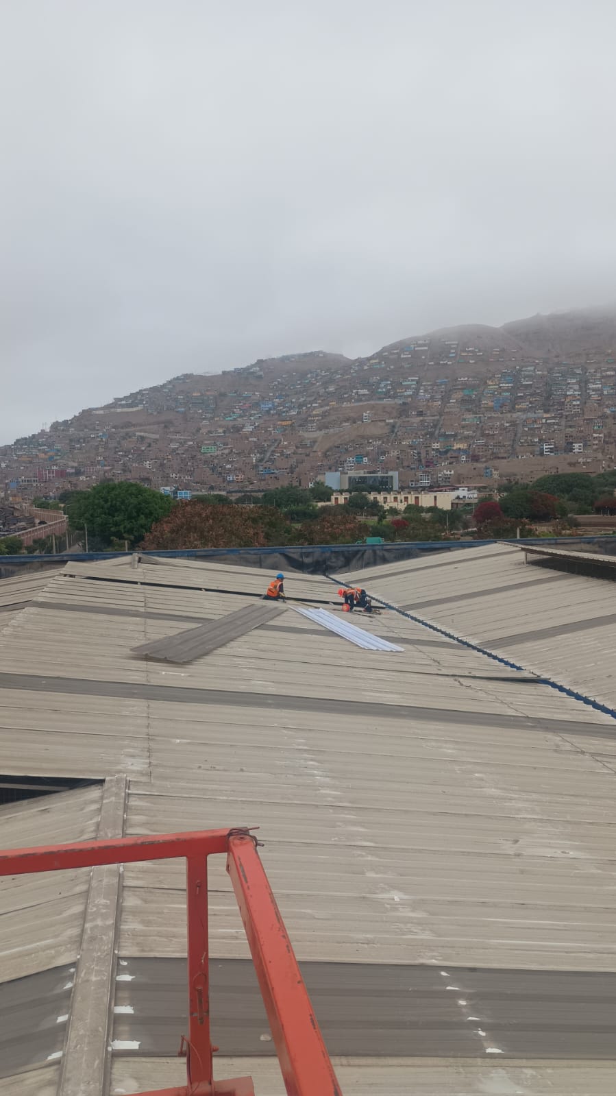 Proyecto de ingeniería: Mantenimiento de Techos Industriales en Chorrillos